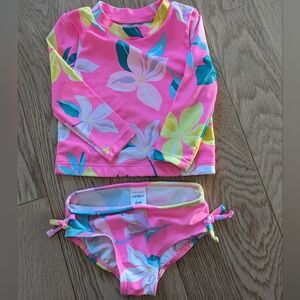 3/$10💜 Carter's Two Piece Rashgaurd